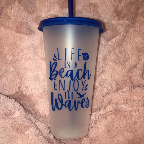 𝐁𝐄𝐀𝐂𝐇𝐘 𝐓𝐔𝐌𝐁𝐋𝐄𝐑 𝐂𝐔𝐏 - Picture 2 of 3